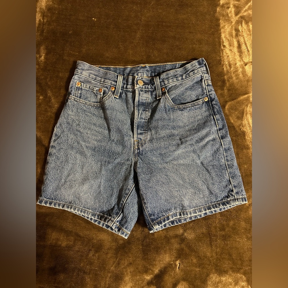 Levi’s 501 Mid Thigh Shorts